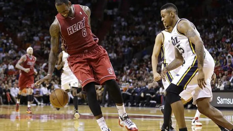 LeBron, en duda para enfrentar a los Pacers