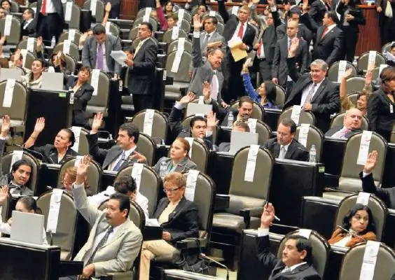 Diputados federales serán sometidos a exámenes físicos