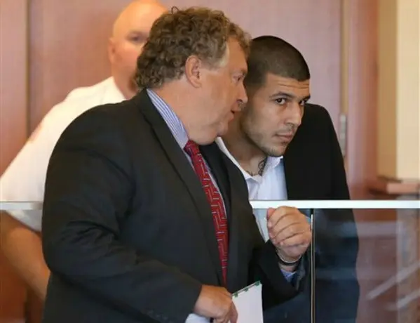 Aaron Hernández se declara inocente de asesinato