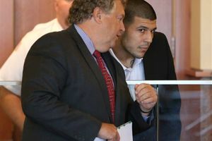 Aaron Hernández se declara inocente de asesinato