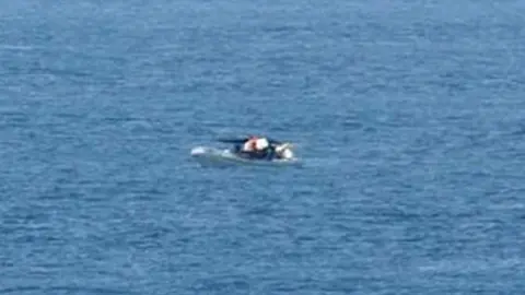 Hombre sobrevive 16 meses perdido en el mar