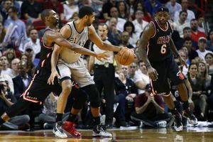 Heat y Spurs son amos de su conferencia