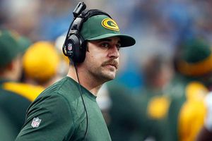 Aaron Rodgers iniciará partido contra Chicago