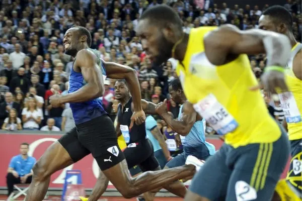 Usain Bolt sufre para ganar los 100m en Zurich