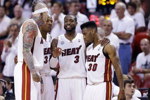 Heat reacciona, vence a Bulls e iguala la serie