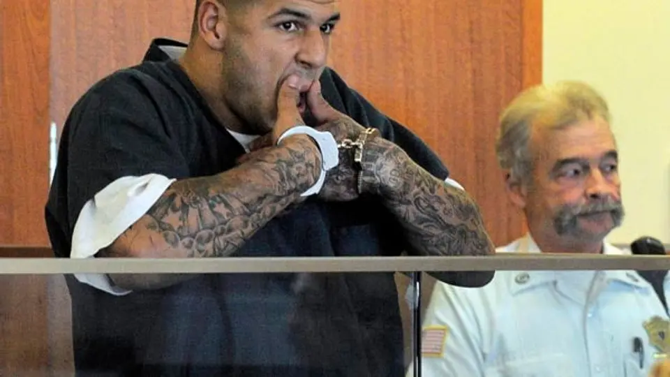 Hernández habría admitido que le disparó a Lloyd