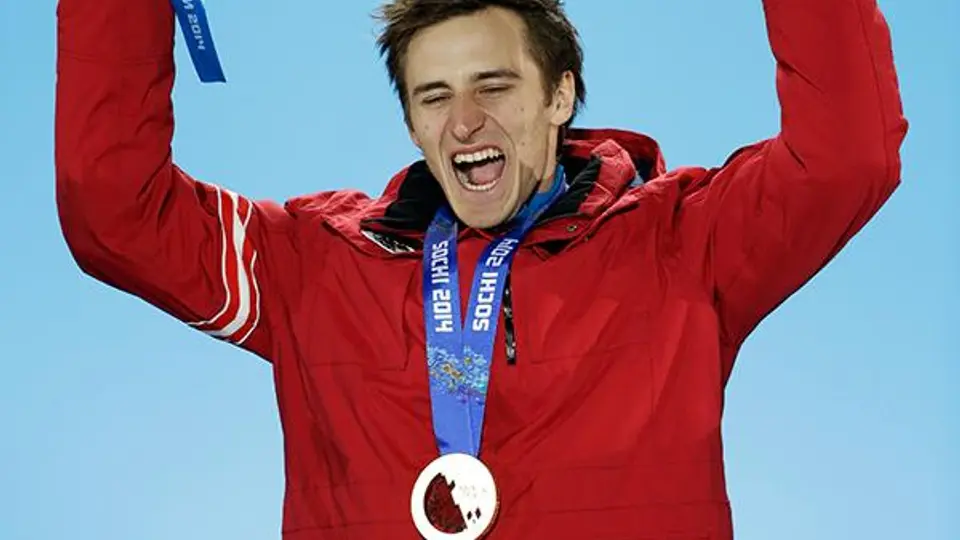 Austriaco Mayer gana oro en prueba reina del esquí alpino
