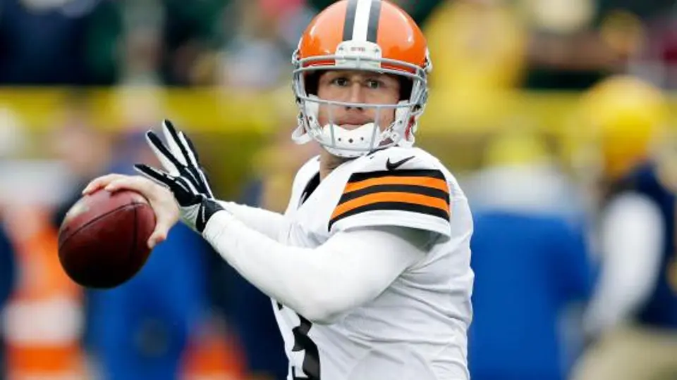 Vaqueros firman al QB Brandon Weeden