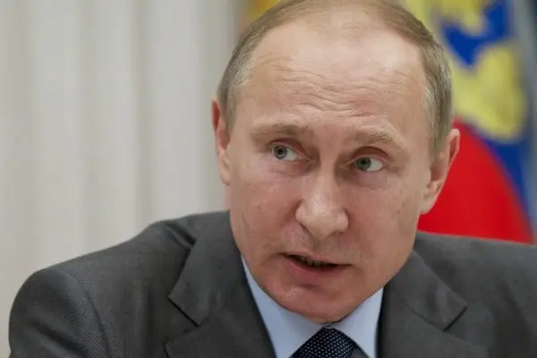 Vladimir Putin asegura que gays serán bienvenidos en Sochi
