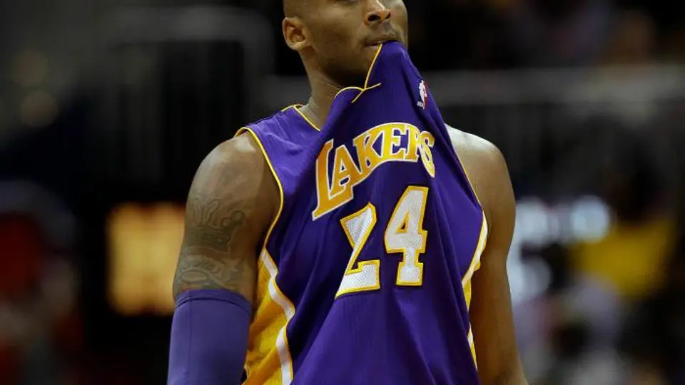 Kobe 'desaparece' y Atlanta le pega a los Lakers