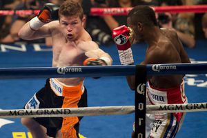 Canelo gana a Erislandy Lara por decisión dividida