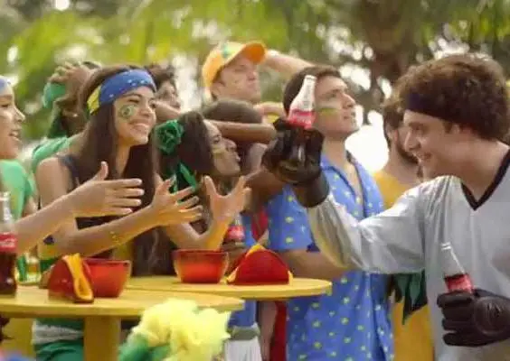 Parodian a Ochoa en comercial brasileño