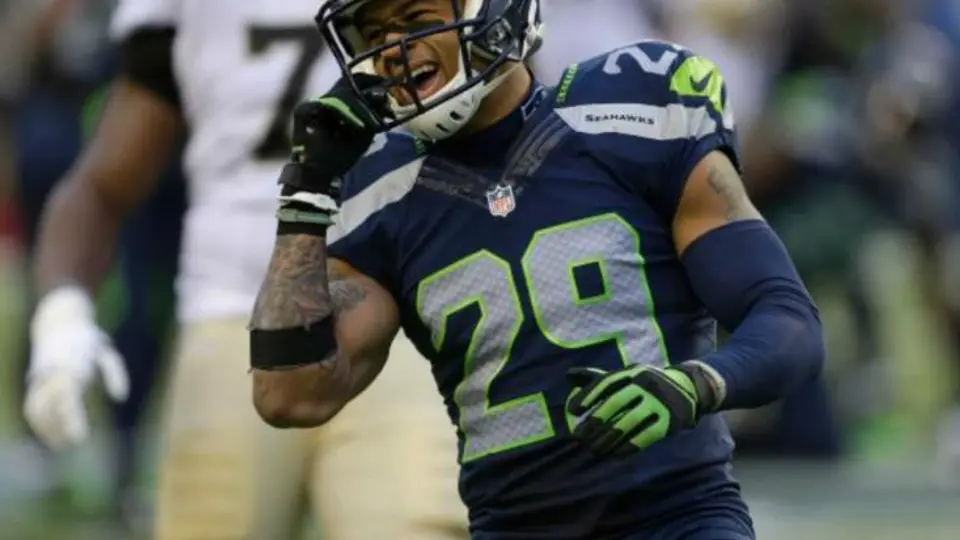 Earl Thomas firma contrato histórico con Seattle