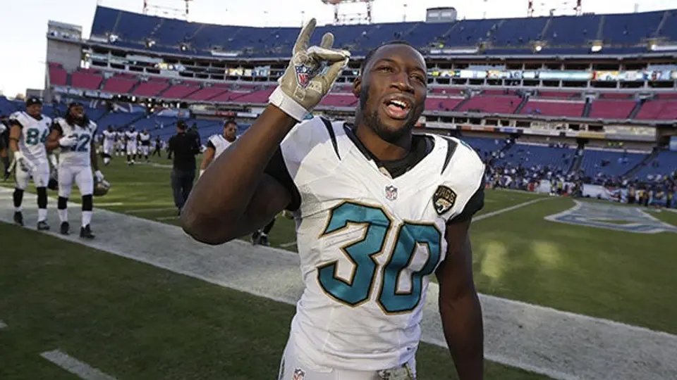 Jacksonville consigue su primer triunfo de la temporada