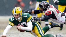 Green Bay termina su mala racha al derrotar a los Halcones