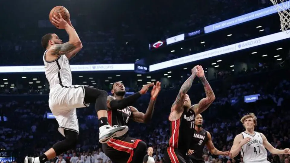 Nets rompe racha perfecta del Heat en Playoffs
