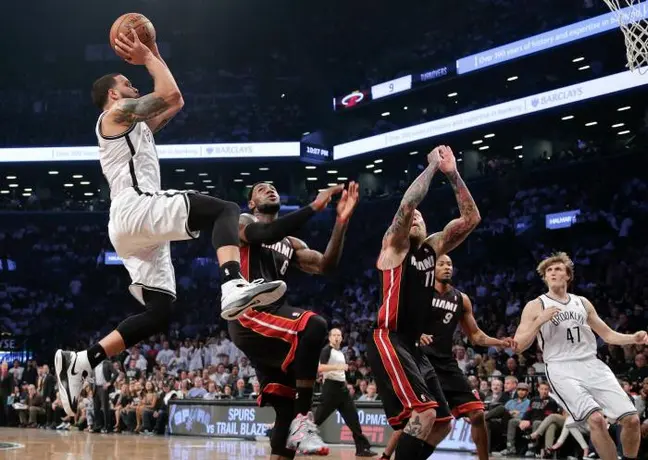 Nets rompe racha perfecta del Heat en Playoffs