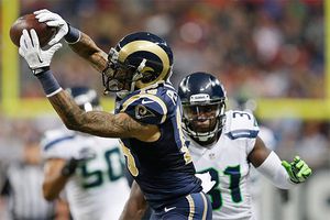 Seattle sufre para vencer a Carneros