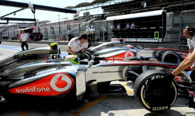Checo Pérez clasifica en el Top 10 de Hungría