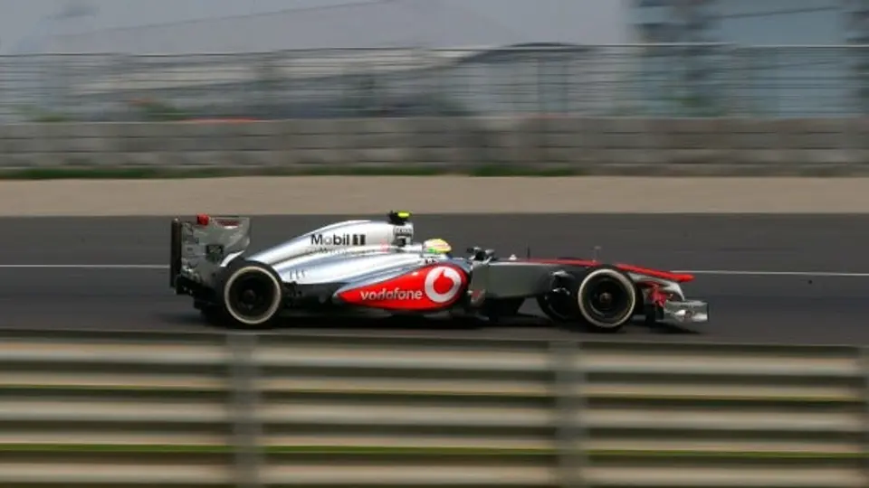 Checo finaliza en el top ten de la P2 del GP de India