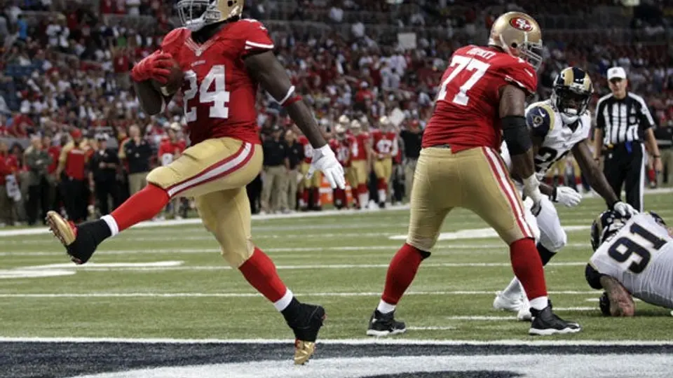 Ofensiva de 49ers 'despierta' ante Carneros