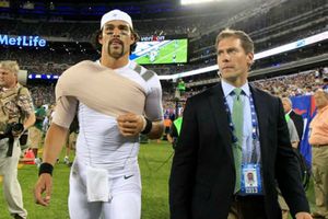 Mark Sánchez queda fuera ocho semanas por lesión