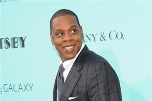 Estrella de la NBA firma contrato con agencia del rapero Jay-Z