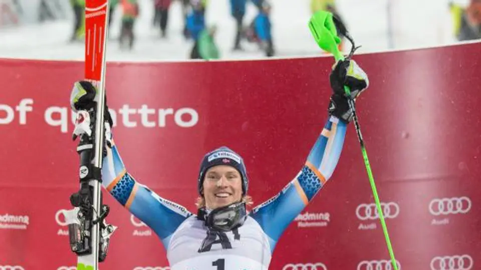 Henrik Kristoffersen logra su primera victoria en el Mundial de esquí