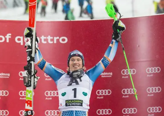Henrik Kristoffersen logra su primera victoria en el Mundial de esquí