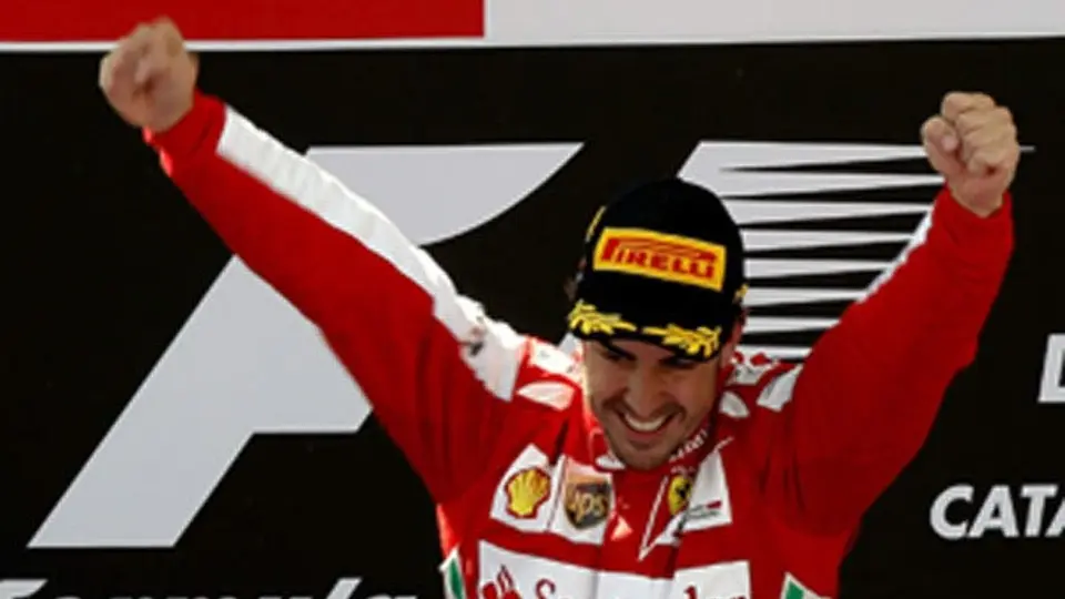Alonso conquista GP de España; Checo termina noveno