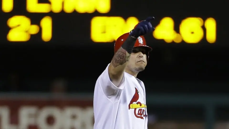 Yadier Molina se lleva su sexto Guante de Oro