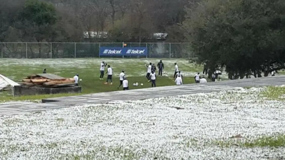 El Barrial se cubre de nieve
