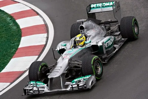 'Mercedes violó reglas al hacer pruebas con Pirelli': FIA