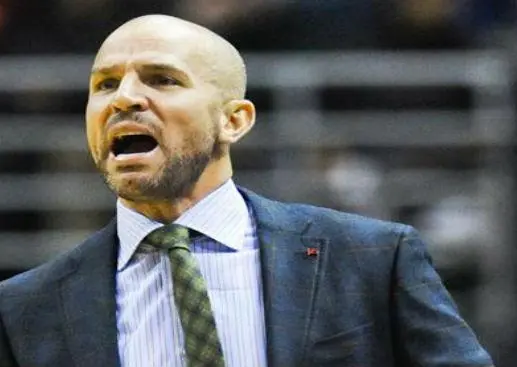 Jason Kidd insulta y relega del cargo a su asistente