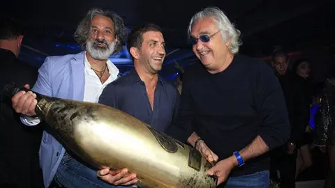 Británico gasta 500 mil dólares en una ronda de champán
