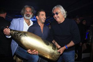 Británico gasta 500 mil dólares en una ronda de champán