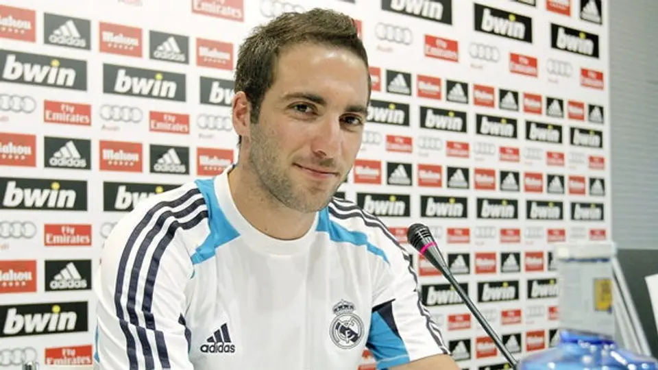 Real Madrid tendría acuerdo con Nápoles por Higuaín