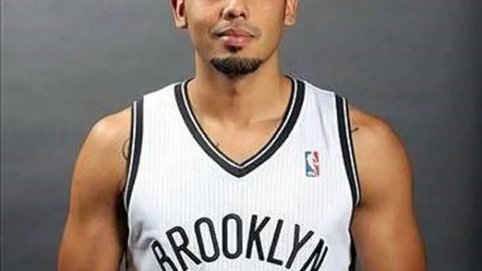 Nets corta a Jorge Gutiérrez