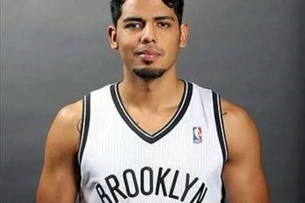 Nets corta a Jorge Gutiérrez