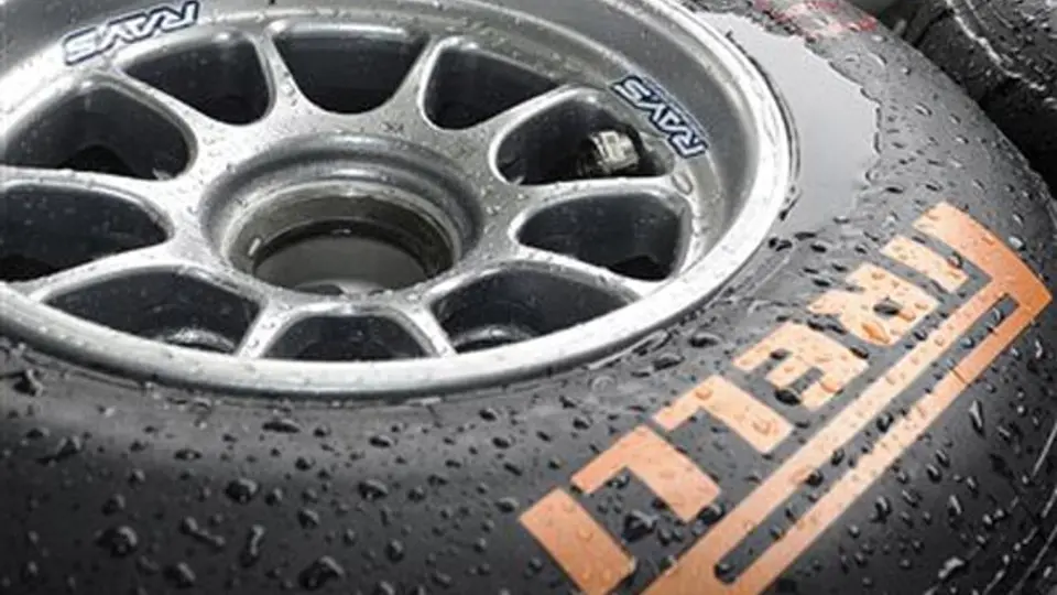 Pirelli recibe fuertes críticas por sus neumáticos