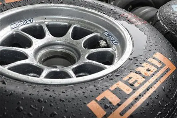Pirelli recibe fuertes críticas por sus neumáticos