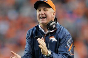 Se encuentra estable el entrenador de Broncos