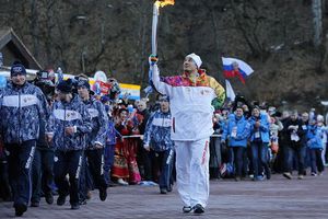 Llama olímpica llega a Sochi