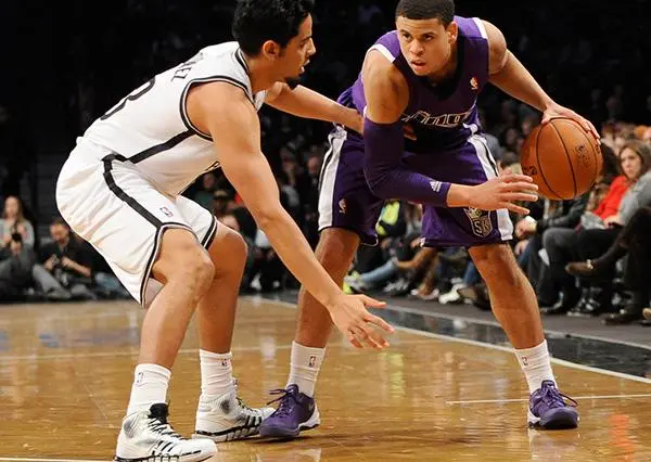 Jorge Gutiérrez debuta y suma su primer punto en NBA