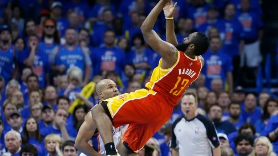 Rockets sorprenden y obligan a un sexto juego ante Thunder