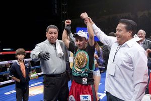 'Confesor' Hernández retiene título minimosca del CMB