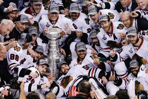 Blackhawks conquista la Copa Stanley