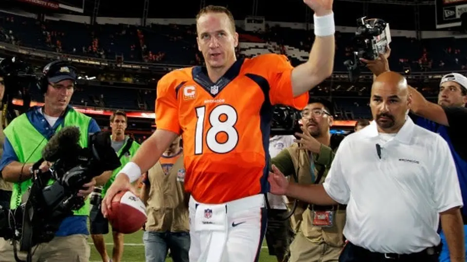 Peyton y Eli, listos para el 'Manning Bowl III'