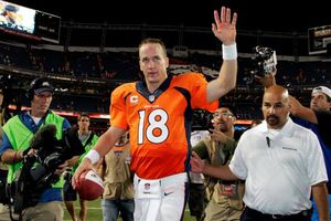 Peyton y Eli, listos para el 'Manning Bowl III'