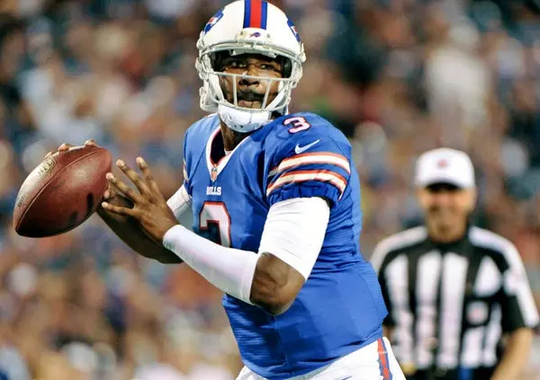 E.J. Manuel iniciará la temporada como titular de los Bills